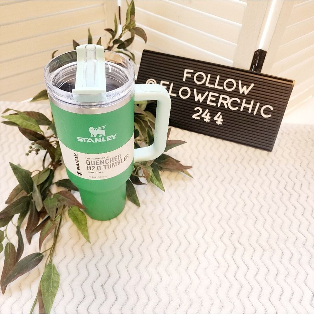 STANLEY QUENCHER H2.0 TUMBLER GREEN BRAND NEW